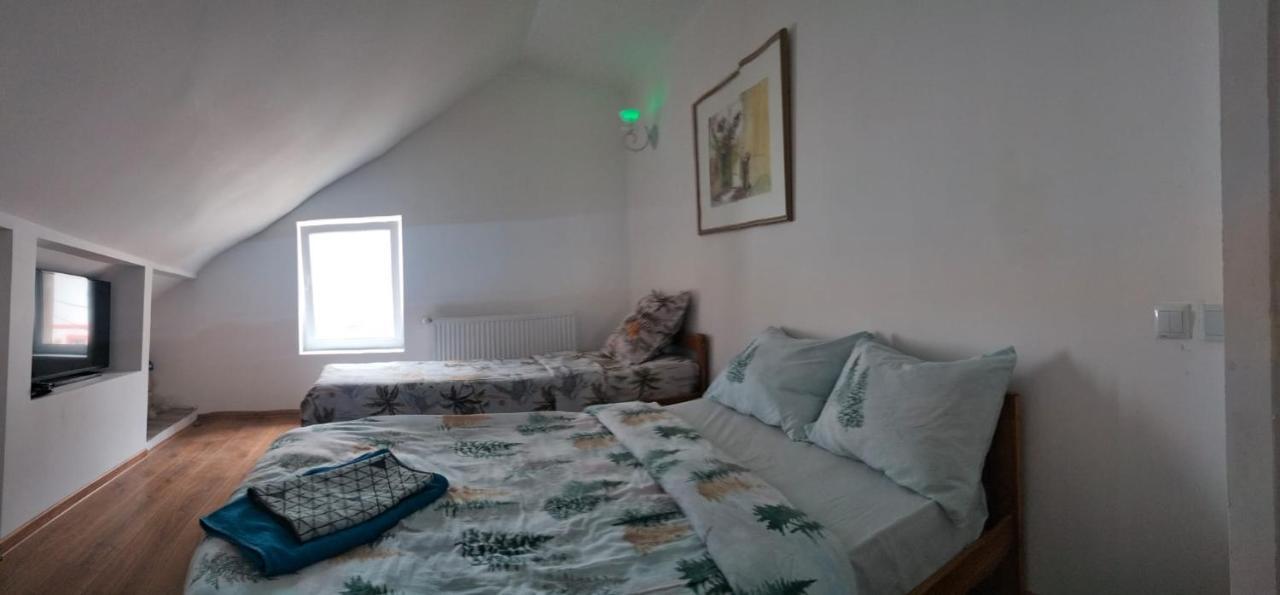 Doi Iepuri Apartment อาซูกา ภายนอก รูปภาพ